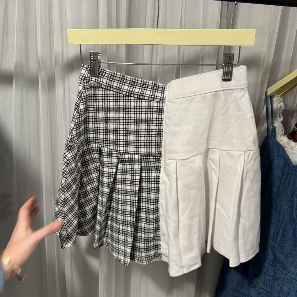 Chic Black and White Plaid Skater Skirt